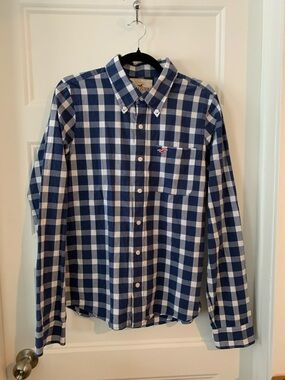 Hollister Men's Navy and White Gingham Button-Down Shirt